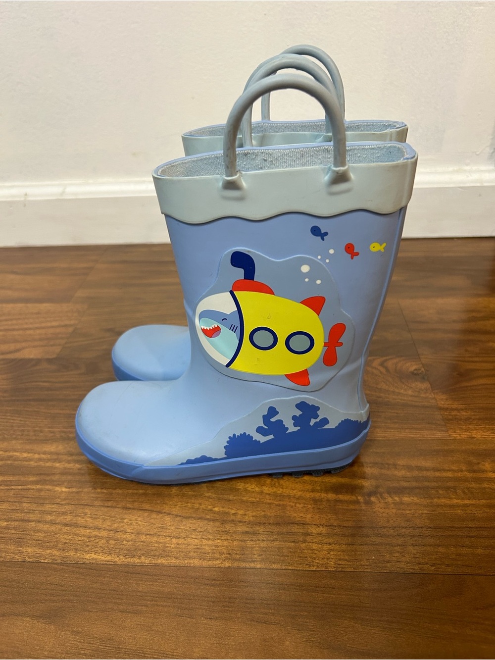 Cat & Jack Blue Submarine Shark Rain Boots Kids Size 11 Pull-On